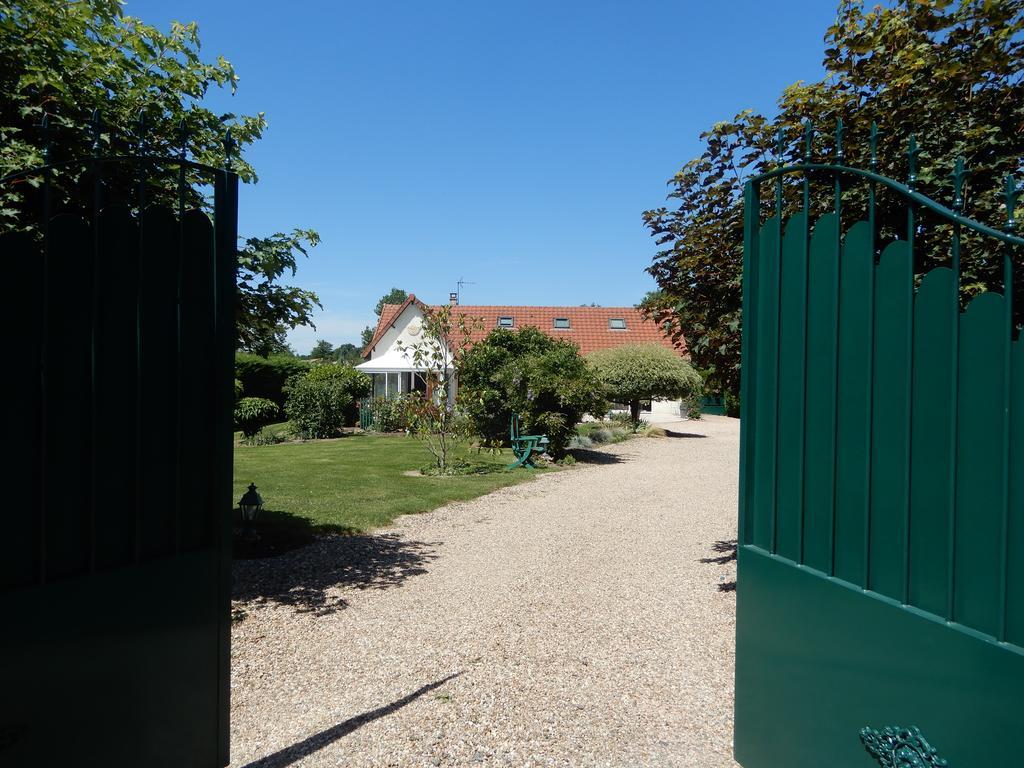 Chez Marie Bed & Breakfast Cercy-la-Tour Eksteriør bilde